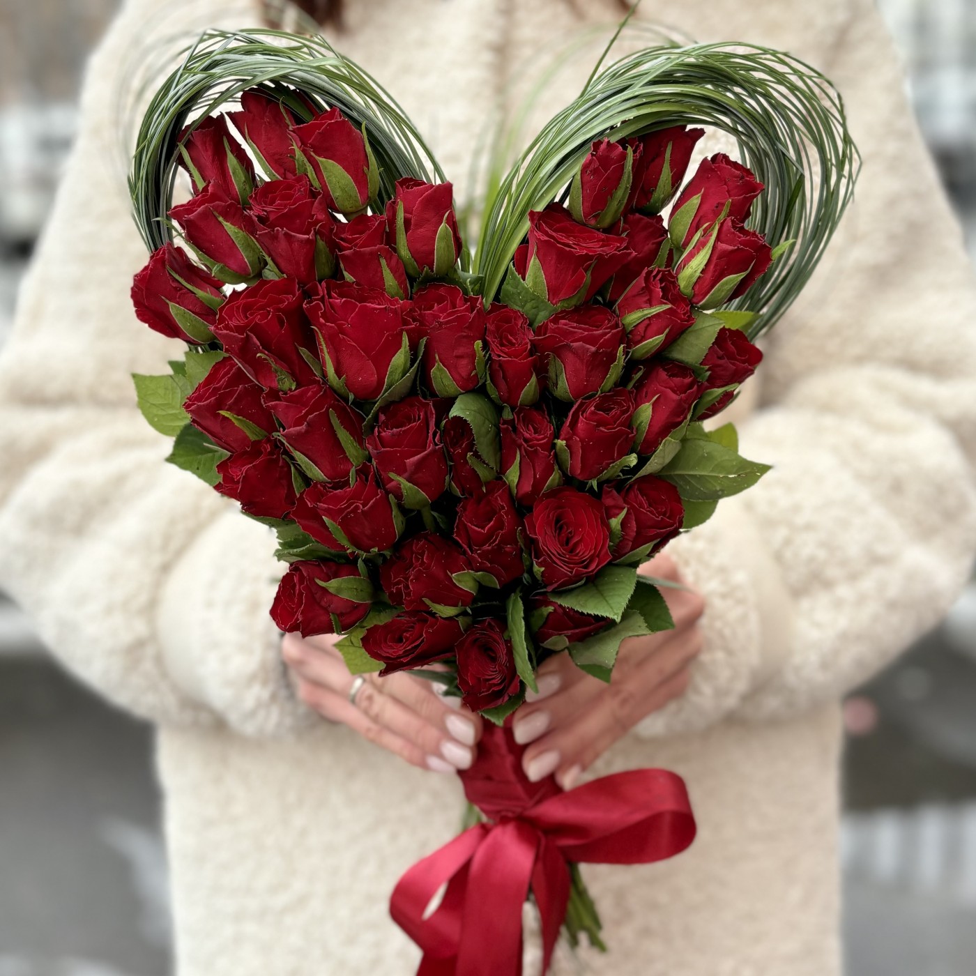 Букет Сердце с красными розами