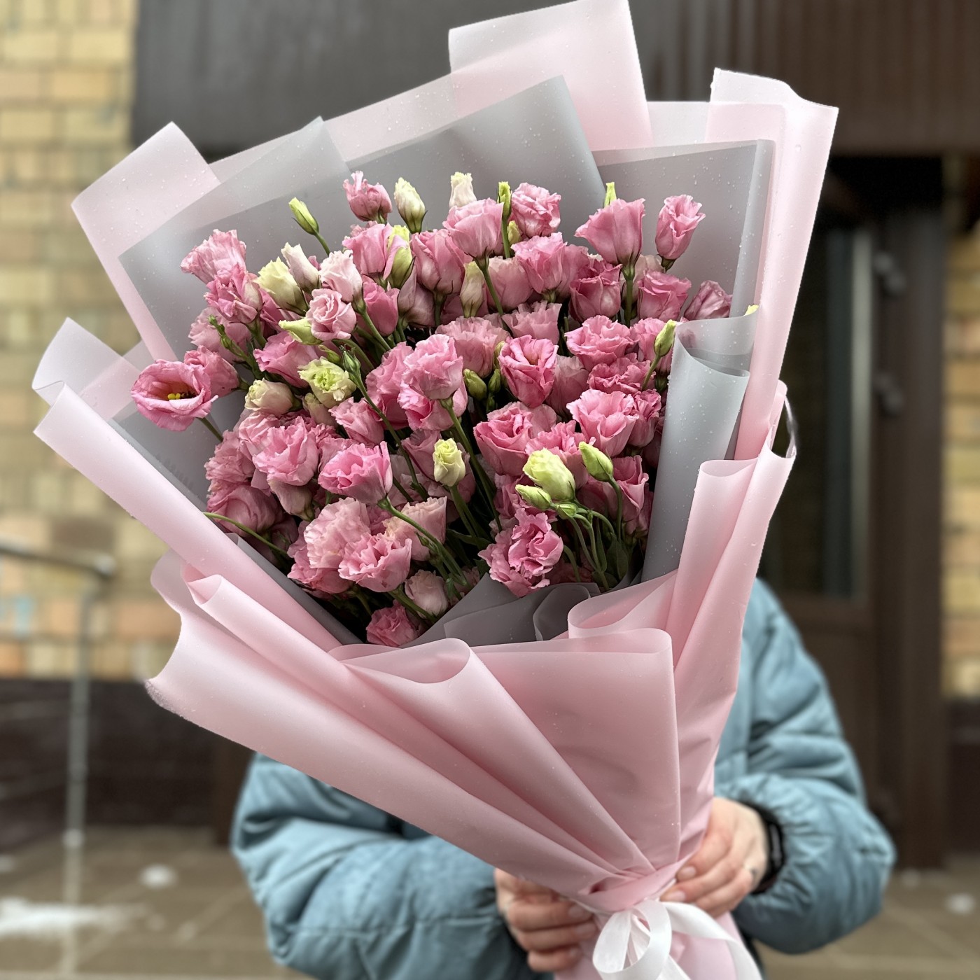 Букет из 25 нежных розовых эустом