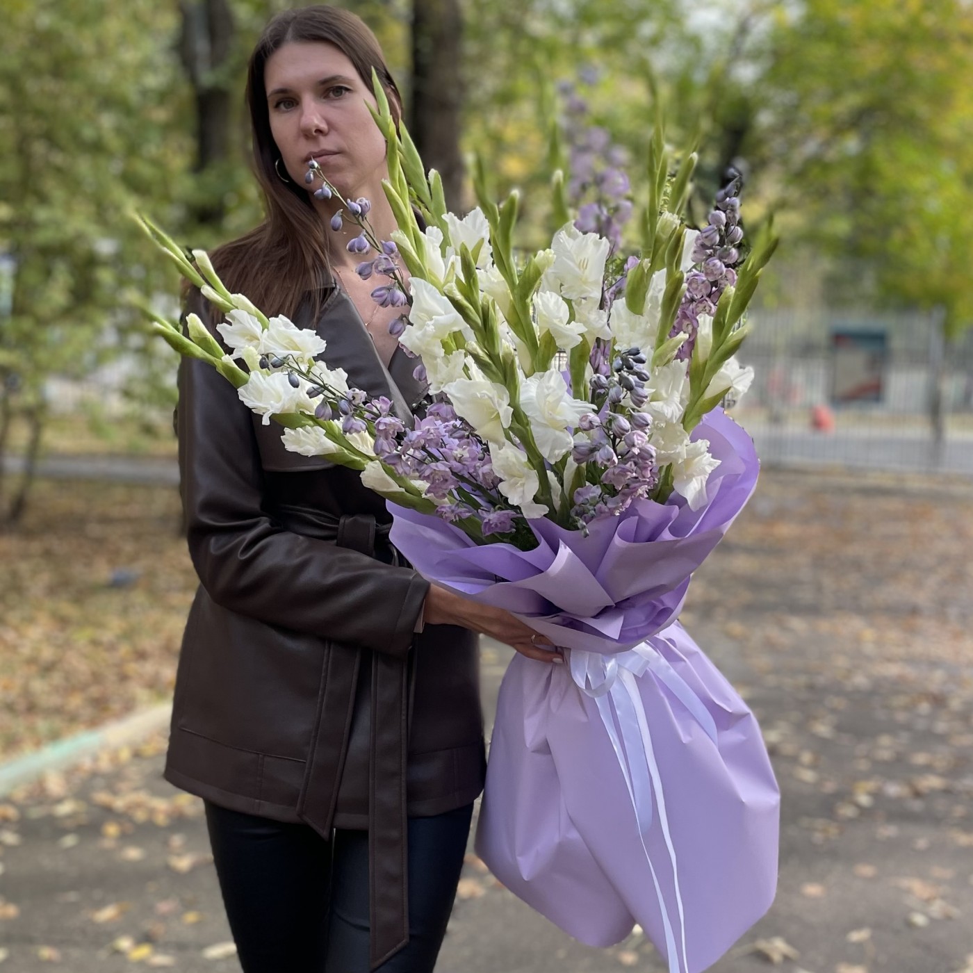 Букет с гладиолусами Талисман