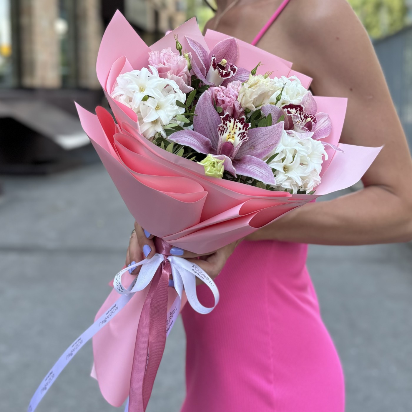 Дуо-букеты для мамы и дочки с розовыми орхидеями