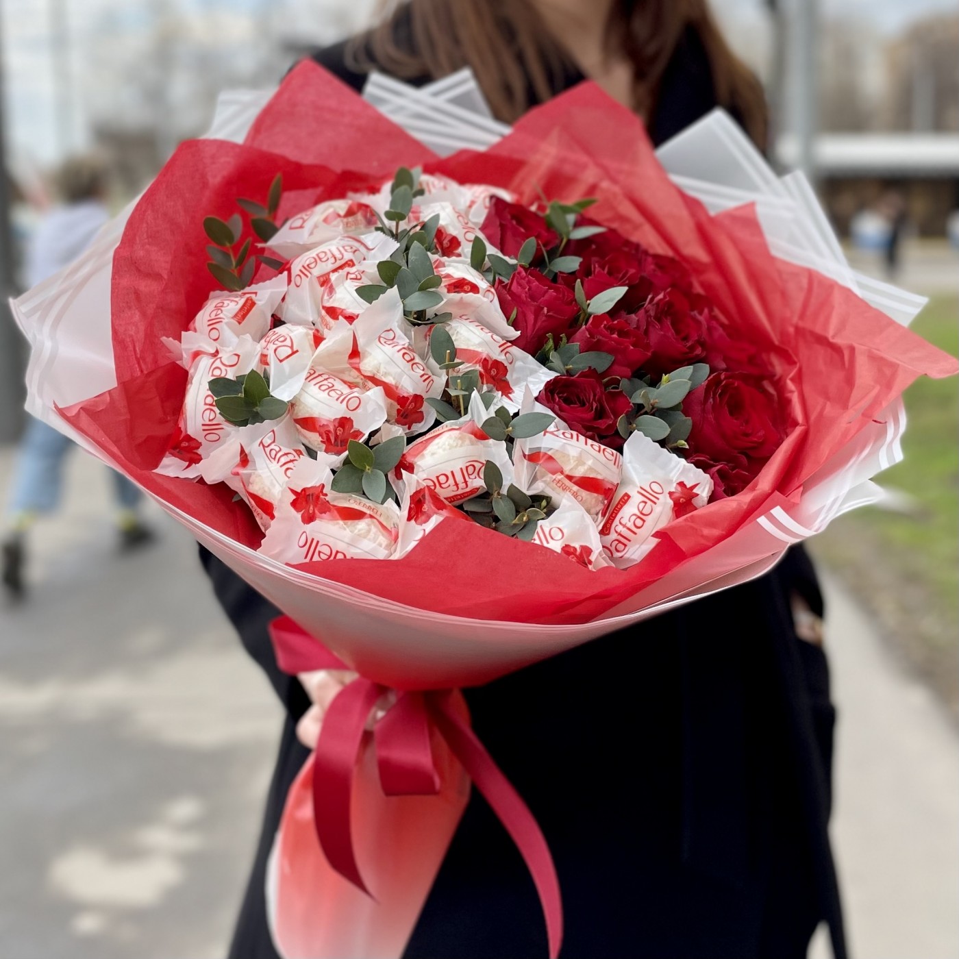 Букет роз и конфет Романтика