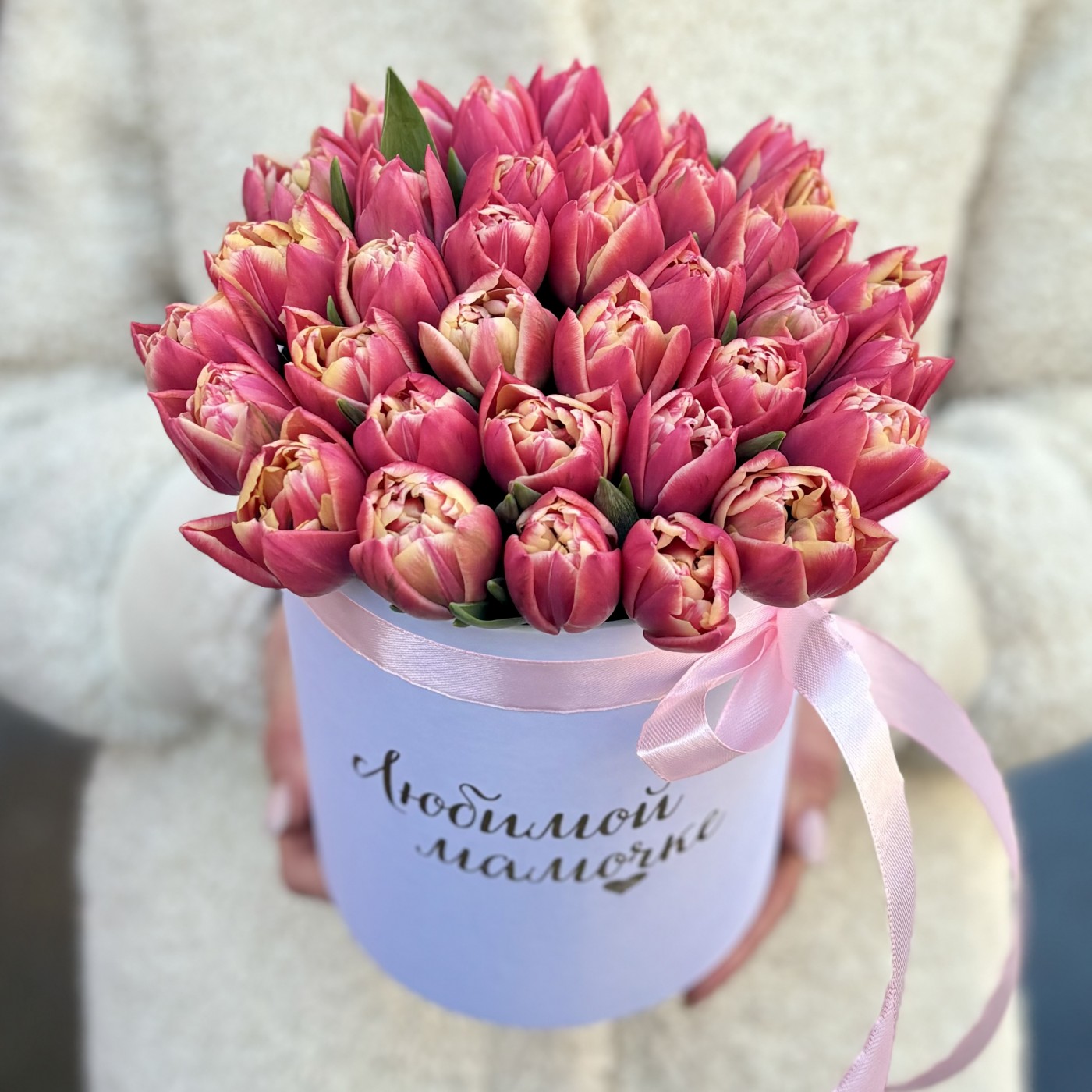 Пионовидный тюльпан в коробке Любимой Мамочке