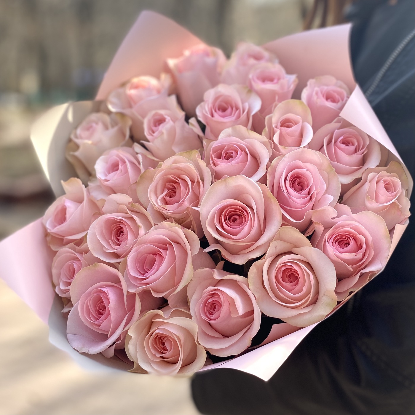 Букет розовых роз Новия