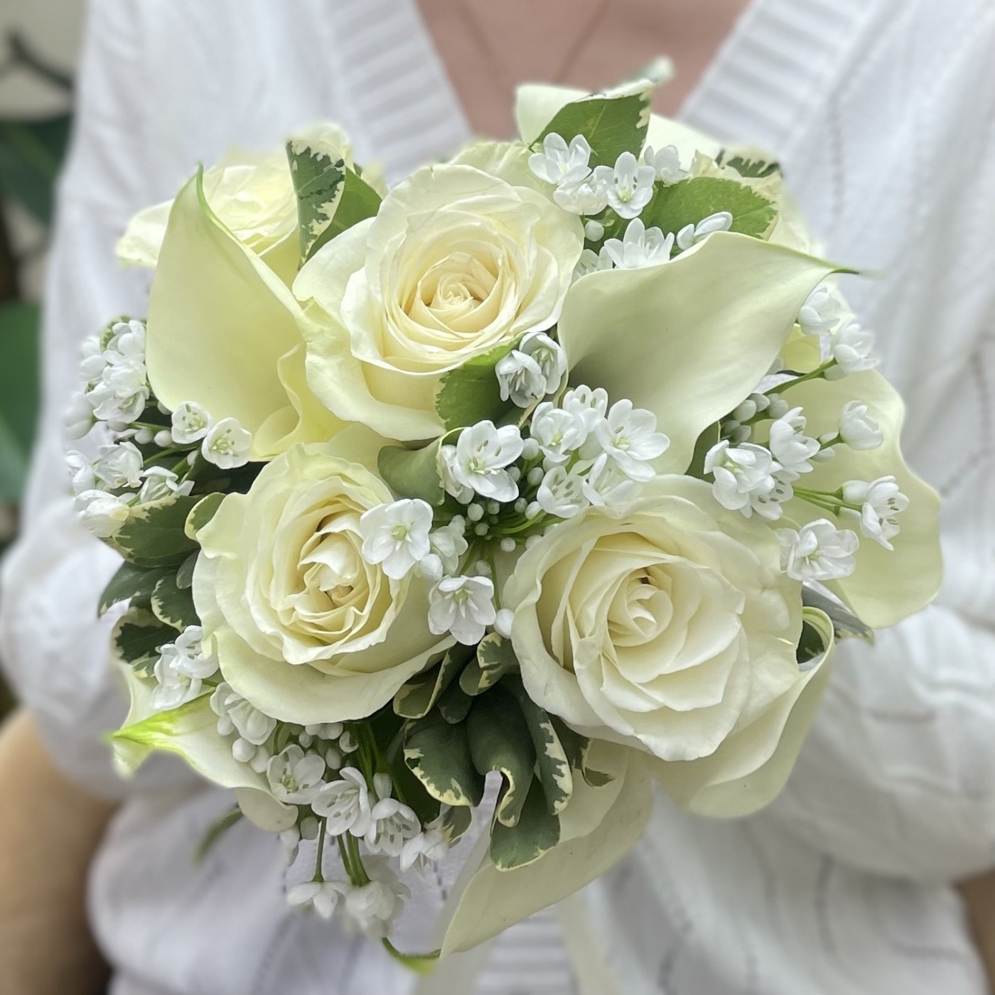 Букет невесты с аллиумом и каллами