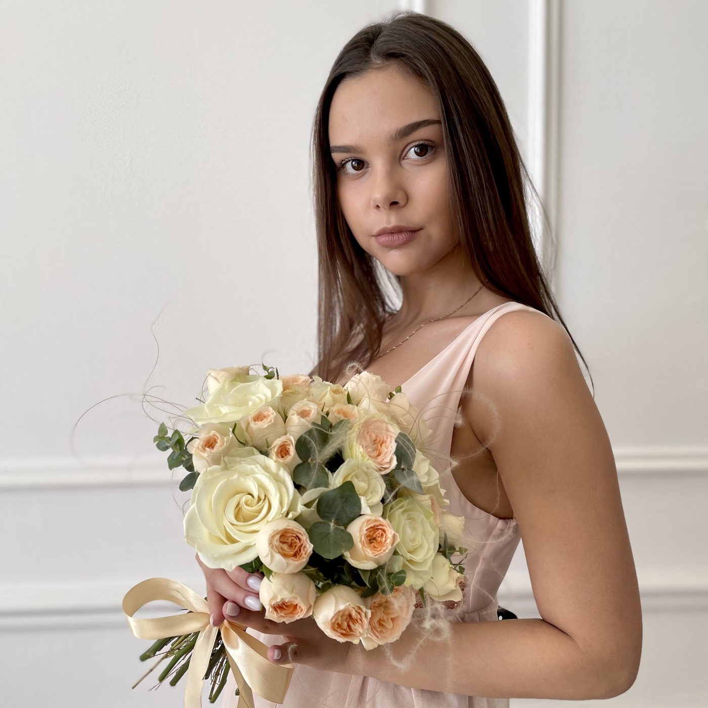 Свадебный букет с пионовидными розами