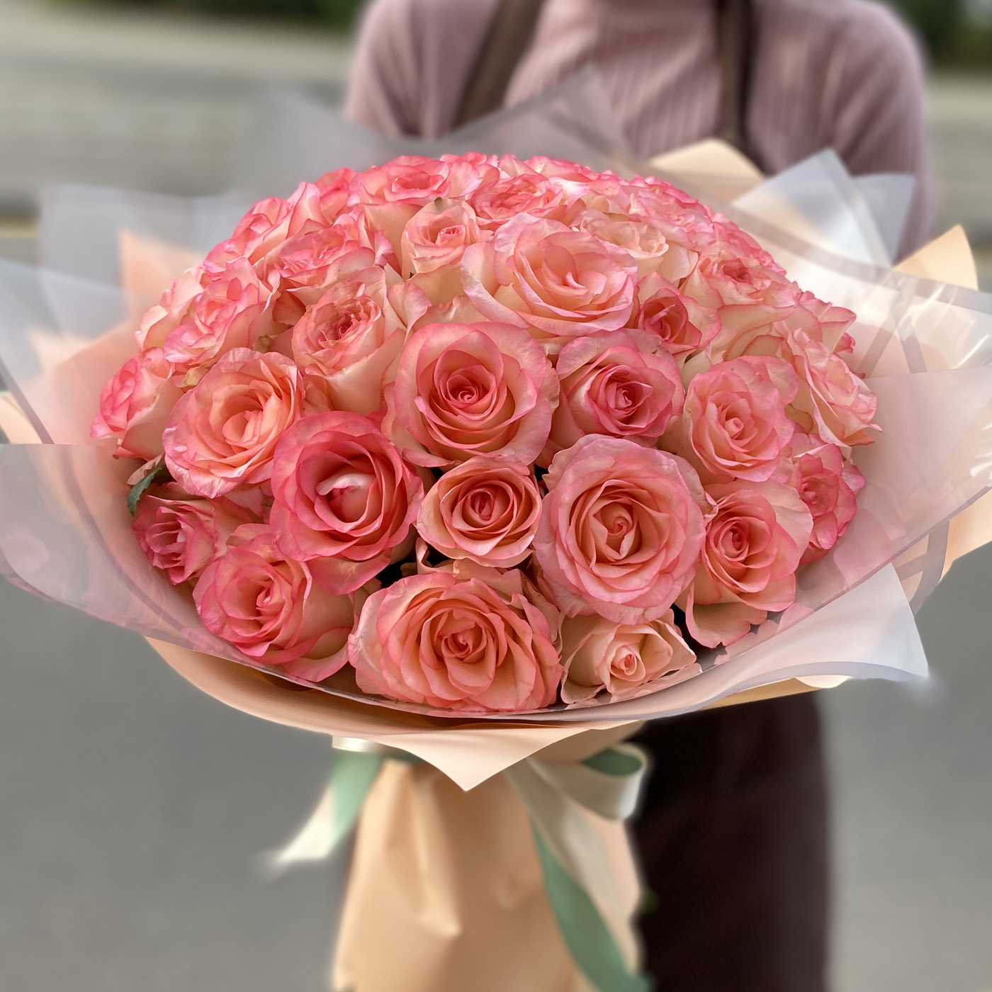 51 нежно-розовая роза Джумилья