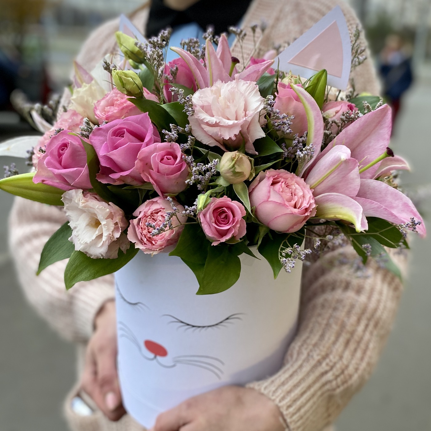 Цветы в коробке Кошечка