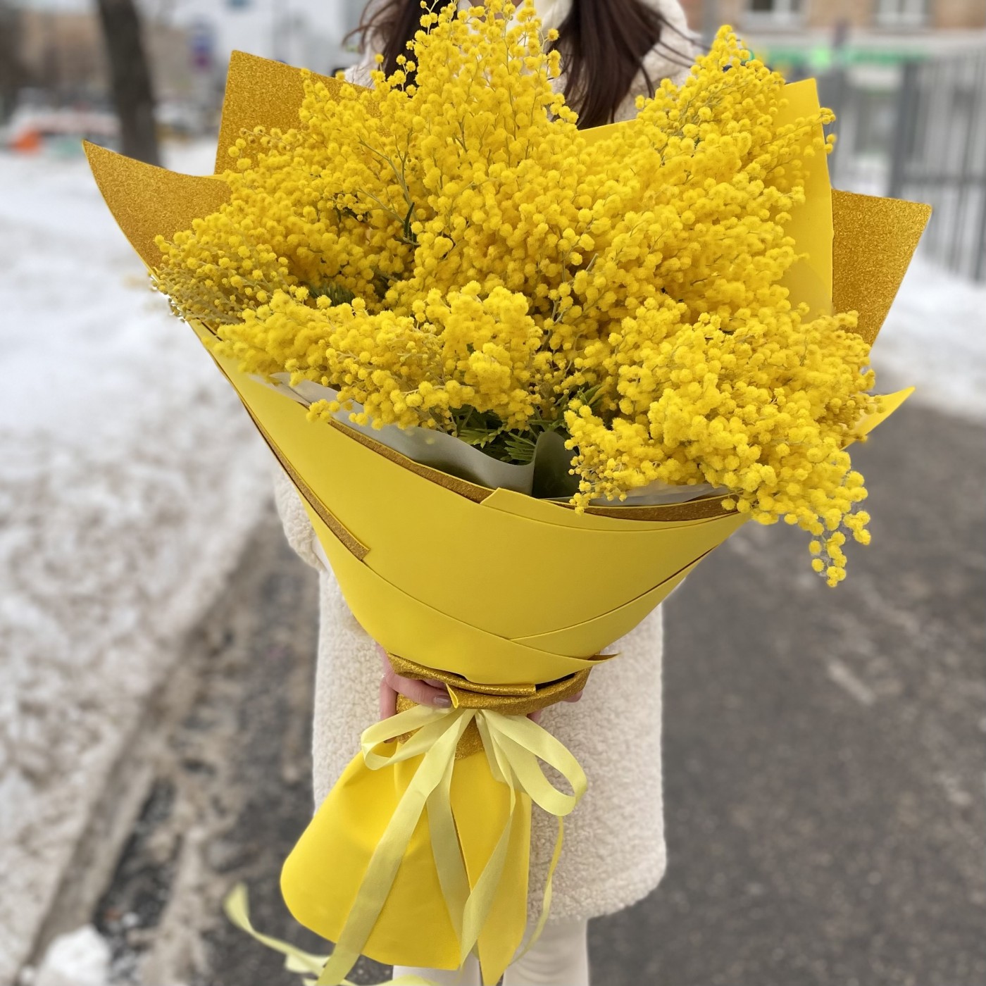 Букет из ароматной мимозы 1000г
