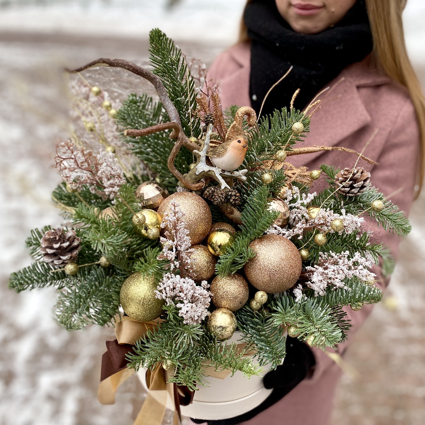 Новогодняя композиция С праздником!