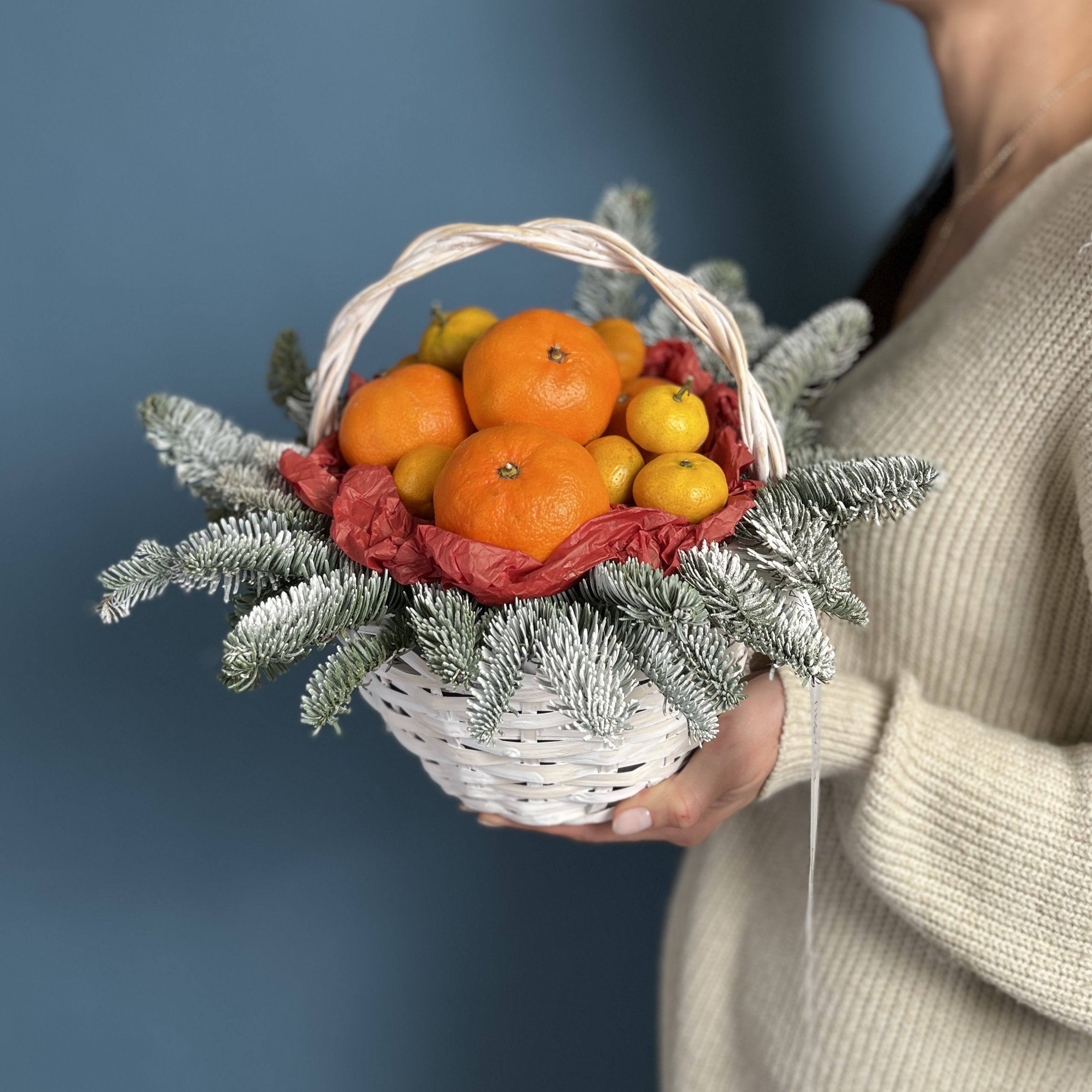 Новогодняя корзина с мандаринками и нобилисом