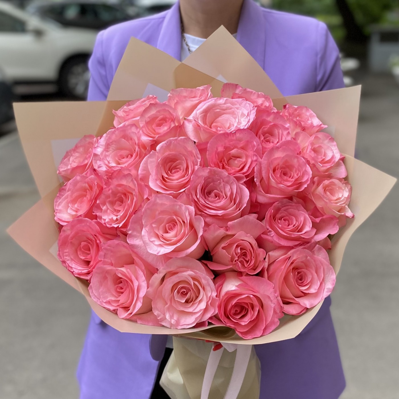 25 розовых роз Булевард