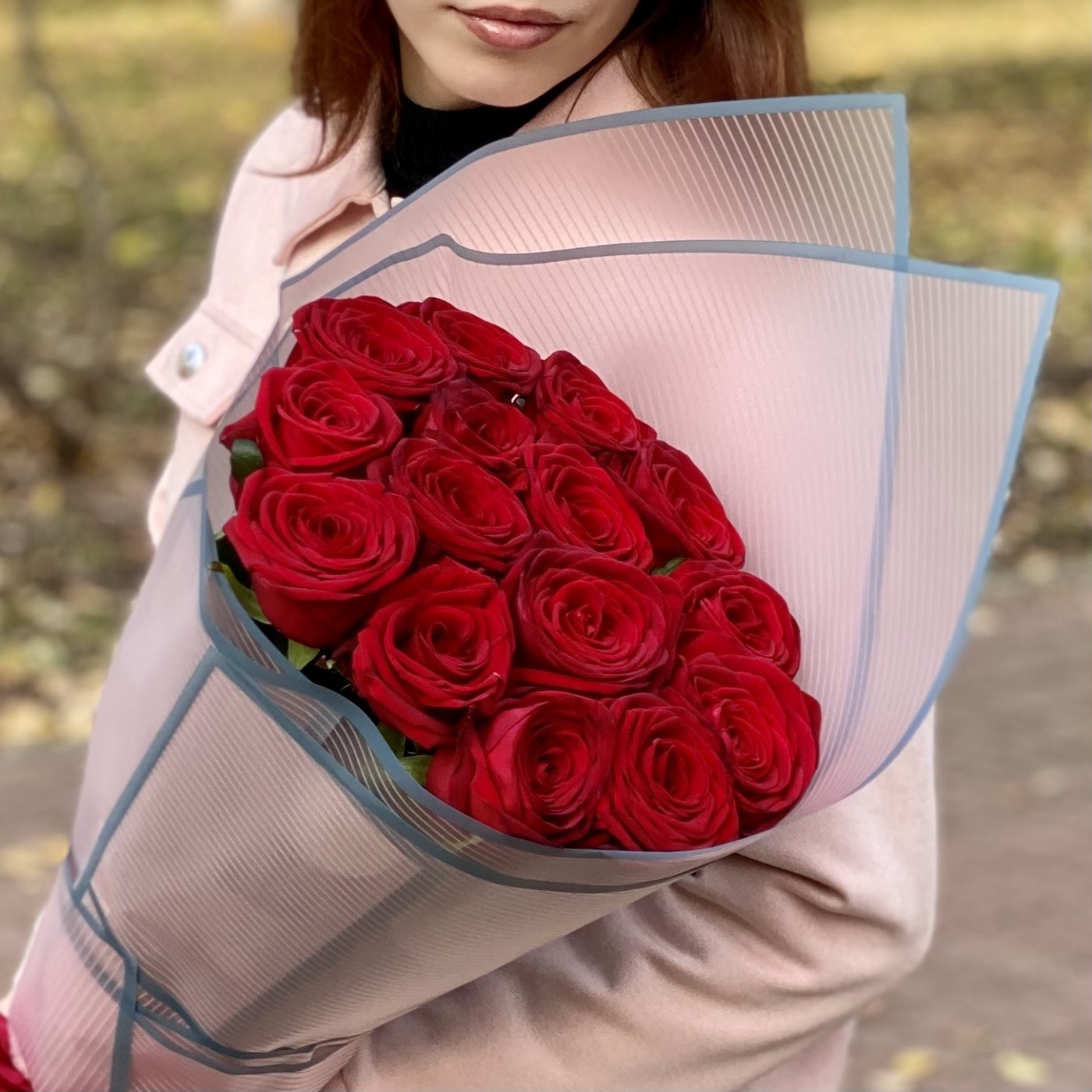 15 длинных красных роз Эксплорер 80 см