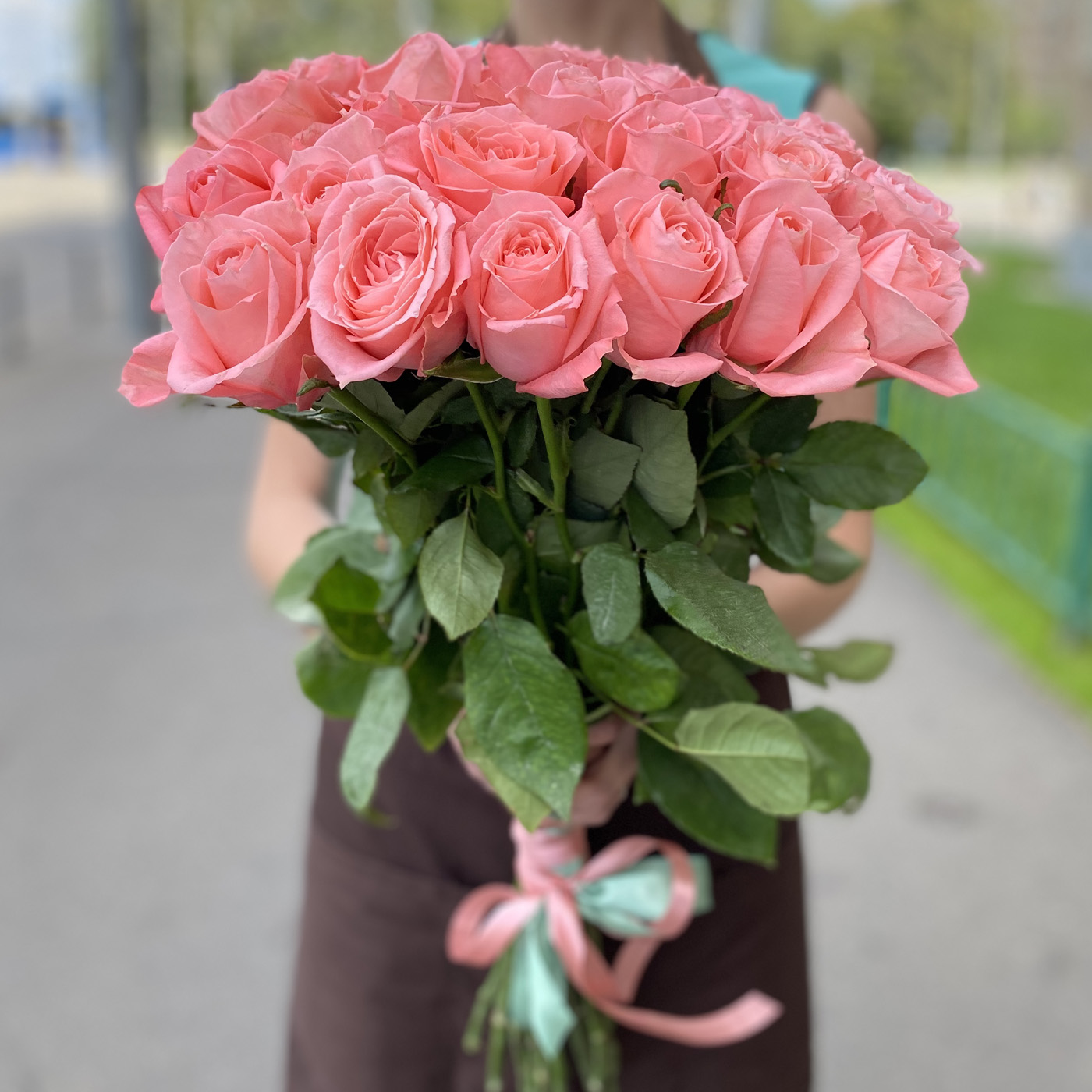 Роза Фаворита 60 см