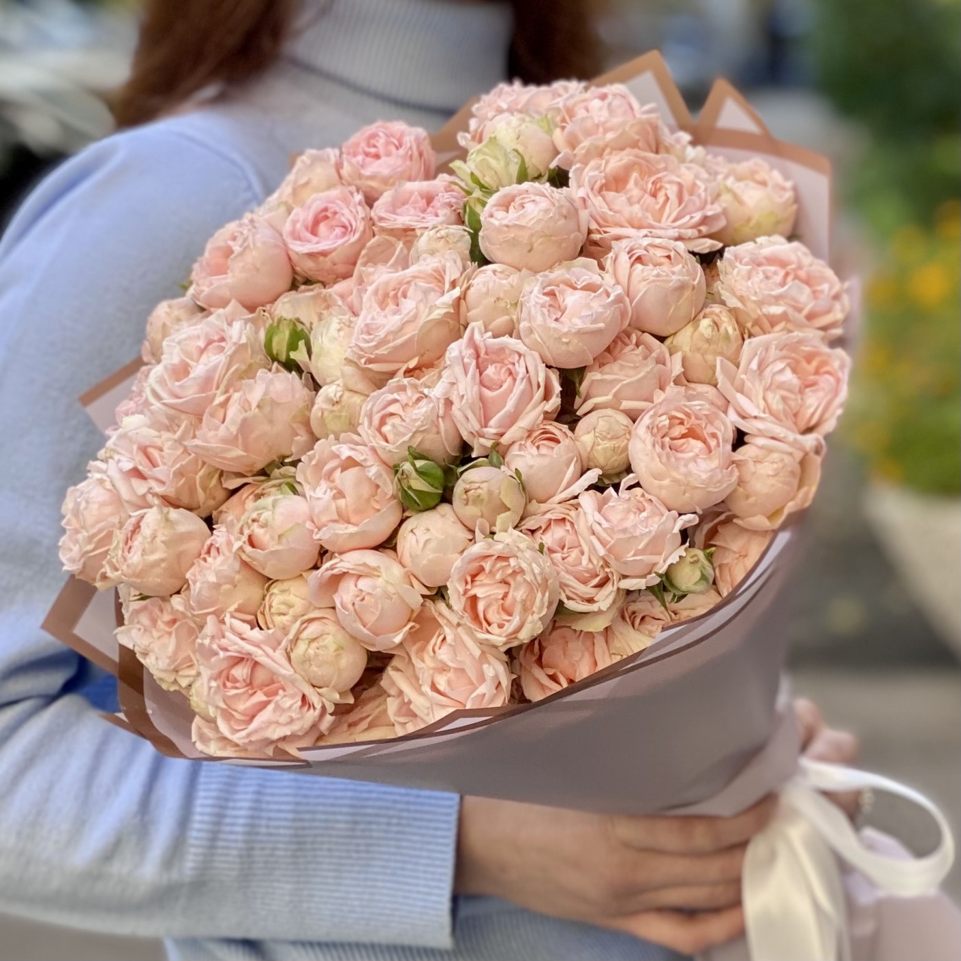 15 кустовых роз Леди Рассвета