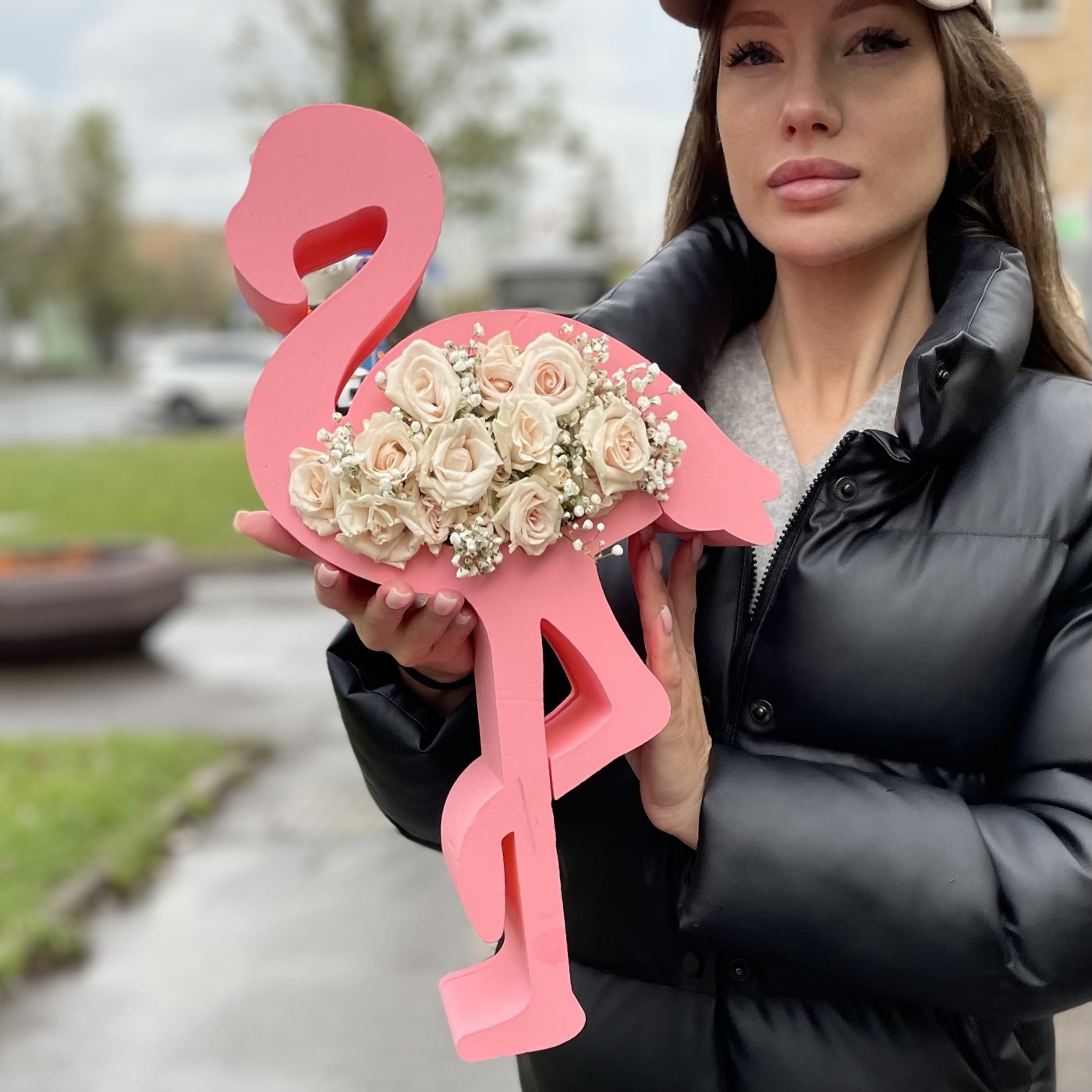 Композиция из роз в Розовом фламинго