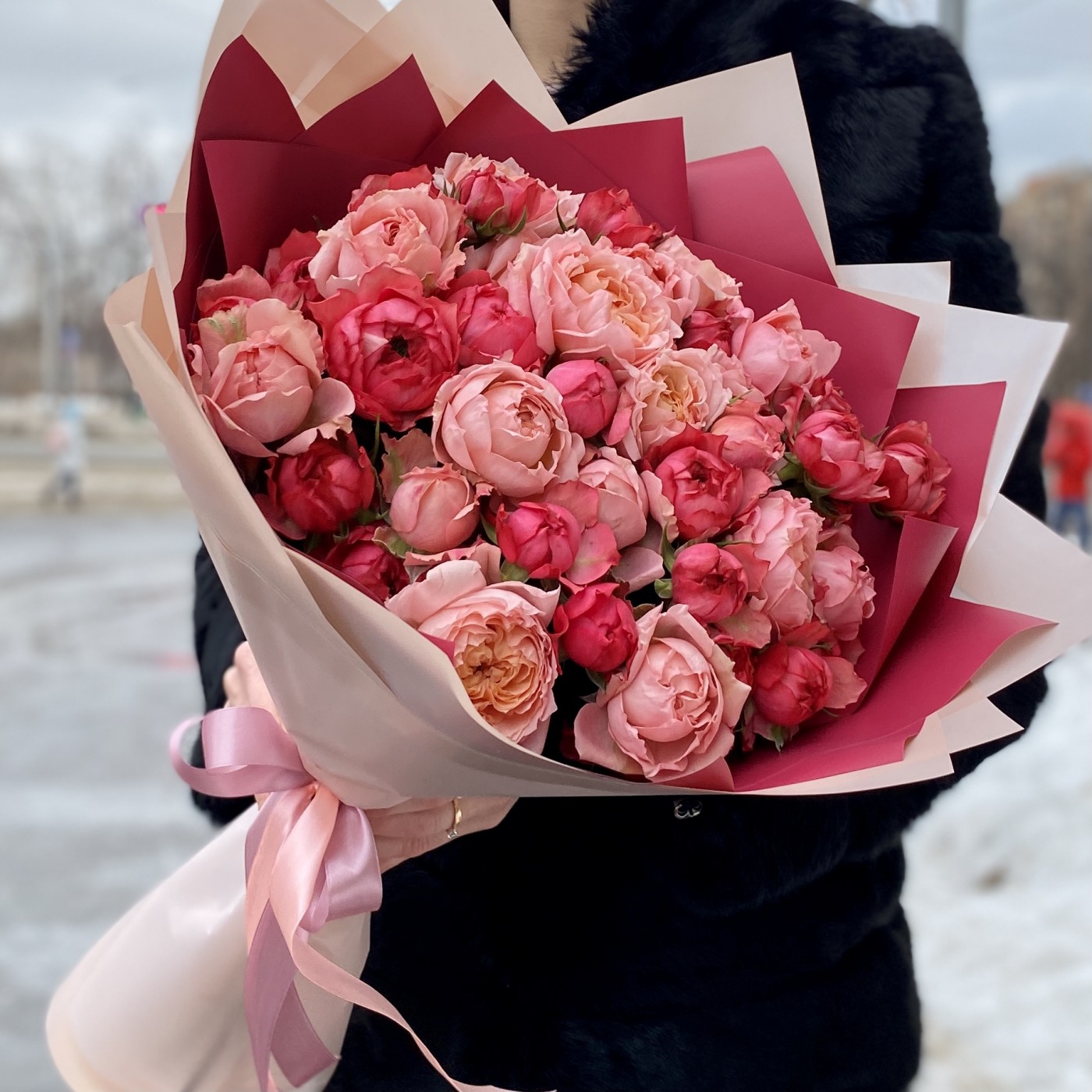Микс из пионовидных роз Джульетта
