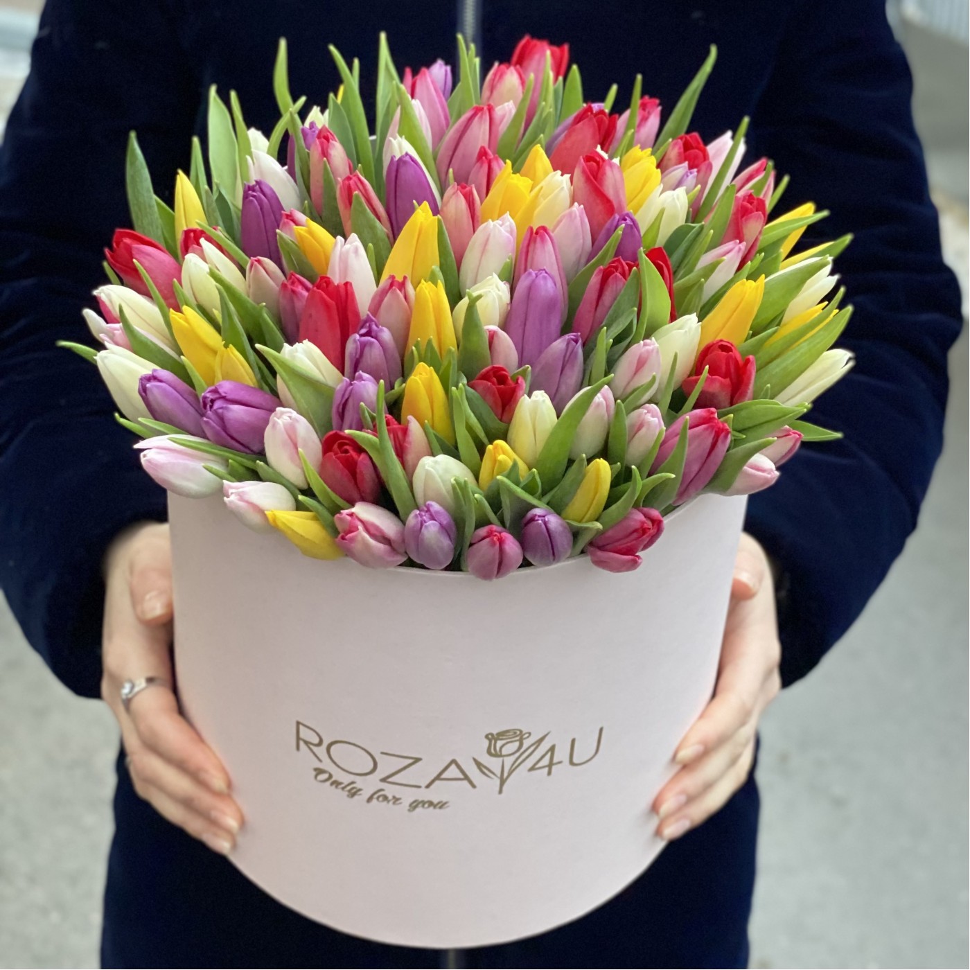 101 тюльпан микс в коробке