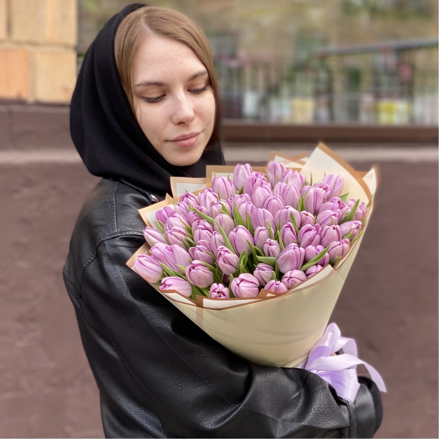 51 пионовидный лиловый тюльпан